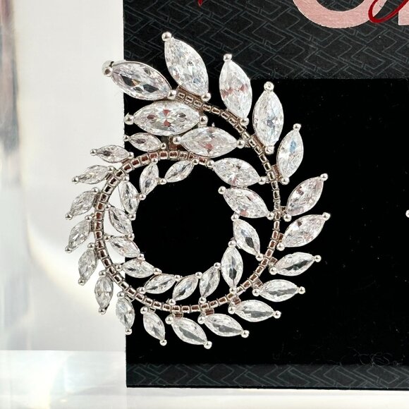NWT Marquise Cubic Zirconia Kenneth Jay Lane White Gold Spiral Foliage Clip Ons - Picture 3 of 10